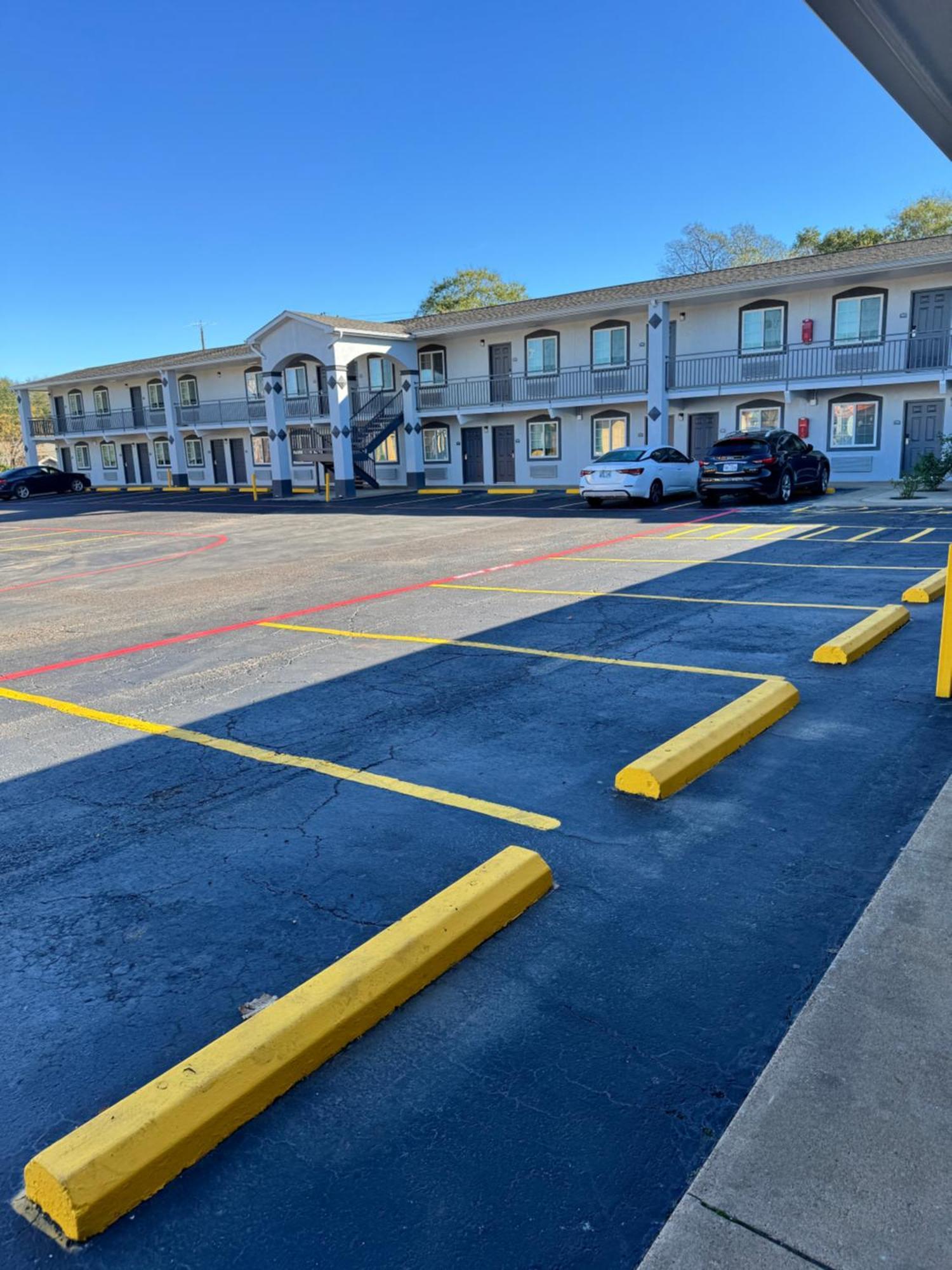 Continental Inn And Suites Nacogdoches Tx Sfa University Downtown Exterior photo