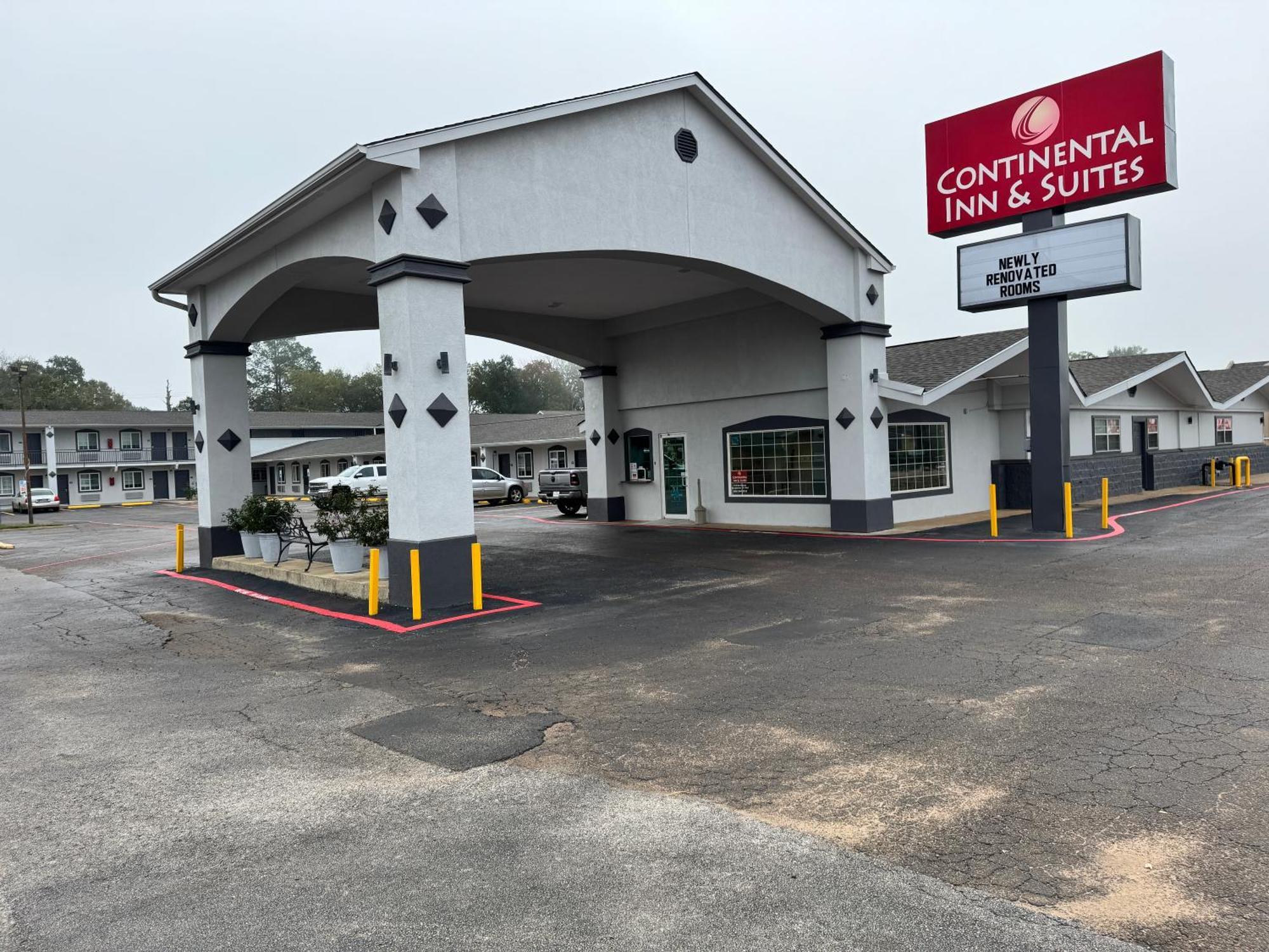 Continental Inn And Suites Nacogdoches Tx Sfa University Downtown Exterior photo